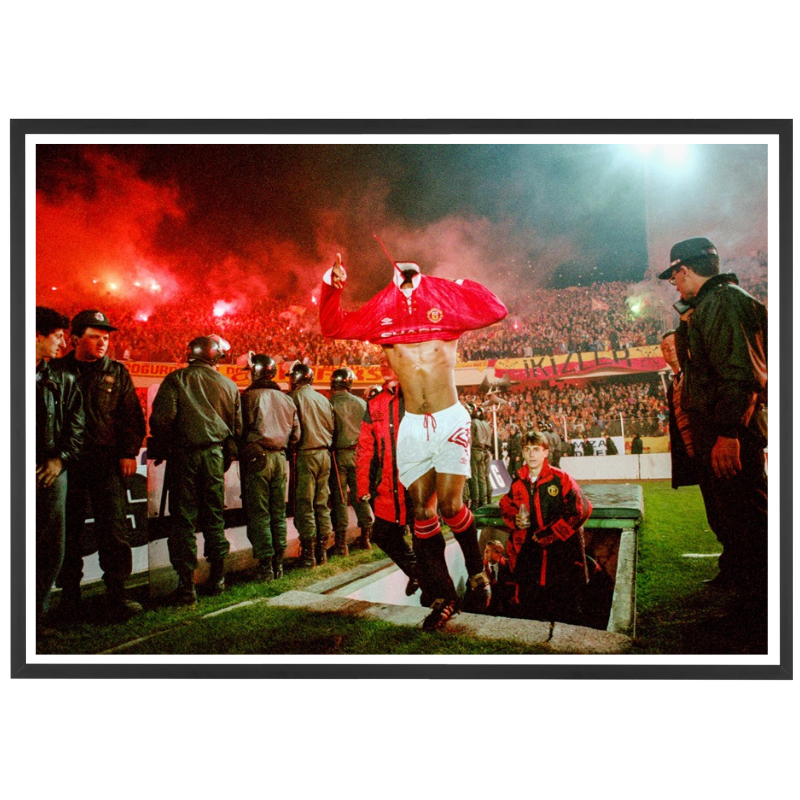Paul Ince rentre dans l'enfer du stade de Galatasaray, 1993