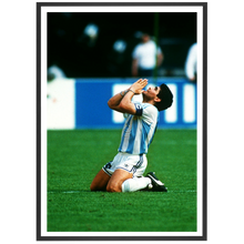 Charger l'image dans la galerie, Prière de Maradona, 1990