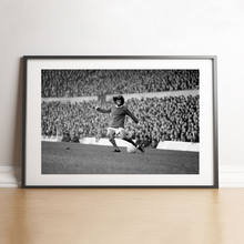 Charger l'image dans la galerie, Coup franc de George Best, 1970