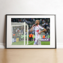Charger l'image dans la galerie, Zidane fête son but contre l'Espagne, 2006
