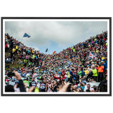 Peloton au milieu du public, Tour de France 2014