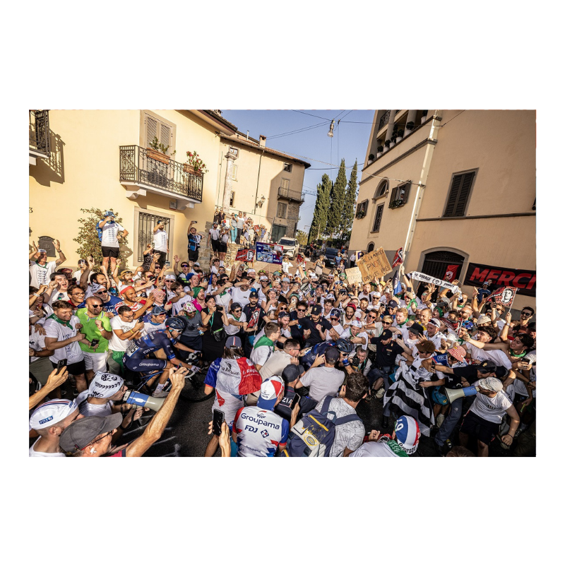 Thibaut Pinot dans sa Curva, Lombardie 2023