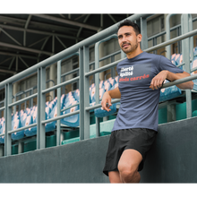 Charger l'image dans la galerie, T-Shirt bleu nuit "Liberté, égalité, pieds carrés"