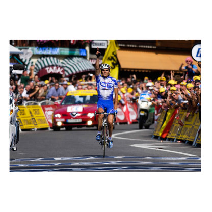Chris Froome under the fumis in Alpe d'Huez, 2018