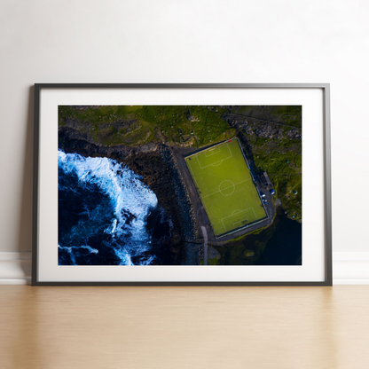 Vue aérienne d'un stade des Îles Féroé, 2019