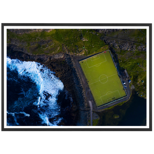 Vue aérienne d'un stade des Îles Féroé, 2019