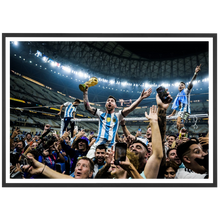Charger l'image dans la galerie, Lionel Messi avec la Coupe du Monde, 2022