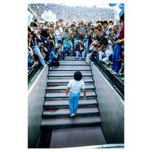 Charger l'image dans la galerie, Présentation de Maradona au Napoli, 1984