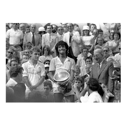 Yannick Noah soulève le trophée, Roland-Garros 1983