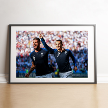 Charger l'image dans la galerie, La joie de Griezmann et Giroud, 2018