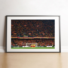 Charger l'image dans la galerie, Supporters et joueurs du RC Lens, 2022