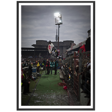 Charger l'image dans la galerie, Drapeau de Sankt Pauli sortant du virage, 2011