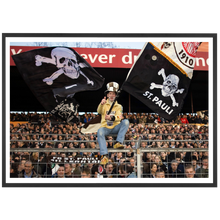 Carica l'immagine nel visualizzatore di Gallery, Tifoso del Sankt Pauli ai cancelli del Millerntor, 2007