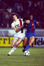 Charger l'image dans la galerie, Diego Maradona face à Paris, 1982