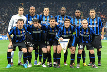 Charger l&#39;image dans la galerie, T-Shirt &quot;Javier, Diego, Samuel, José&quot; Inter Milan 2010