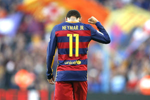 Neymar Jr de dos, 2015