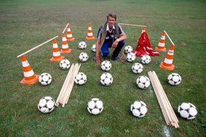 Aimé Jacquet prépare son entraînement, 1981