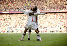 Charger l&#39;image dans la galerie, Célébration de David Beckham, 2001