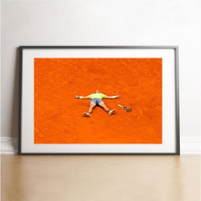 Charger l'image dans la galerie, Nadal tombe après sa victoire, 2019