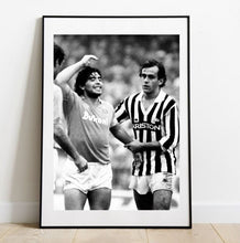 Charger l&#39;image dans la galerie, Maradona et Platini en noir et blanc, 1985