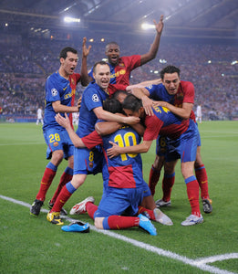 Xavi & Iniesta fêtent le but de Messi, C1 2009