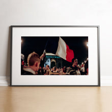 Charger l&#39;image dans la galerie, Célébration sur les Champs-Elysées, Mondial 1998