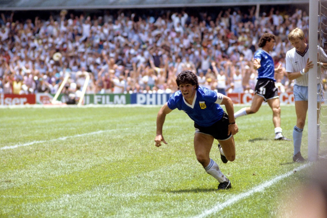 Maradona fête son but du siècle, 1986